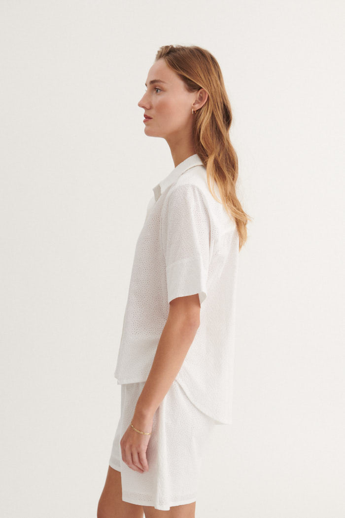 Basic Apparel Lotus SS Shirt Shirts 423 Bright White