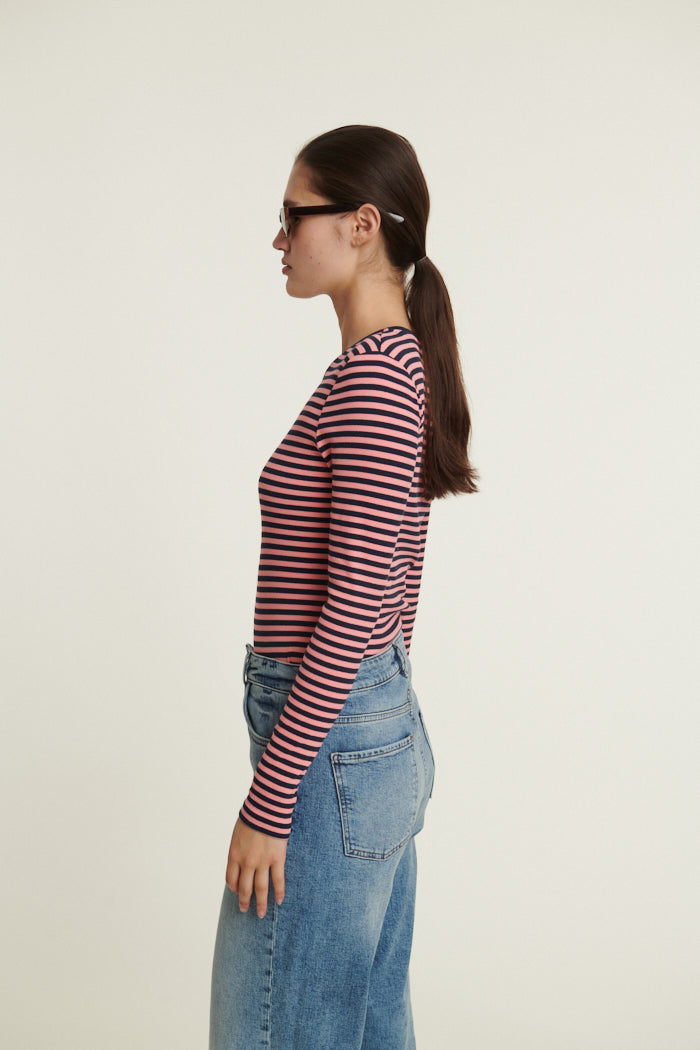 Basic Apparel Ludmilla LS Tee T-shirts 768 Sky captain / Conch shell