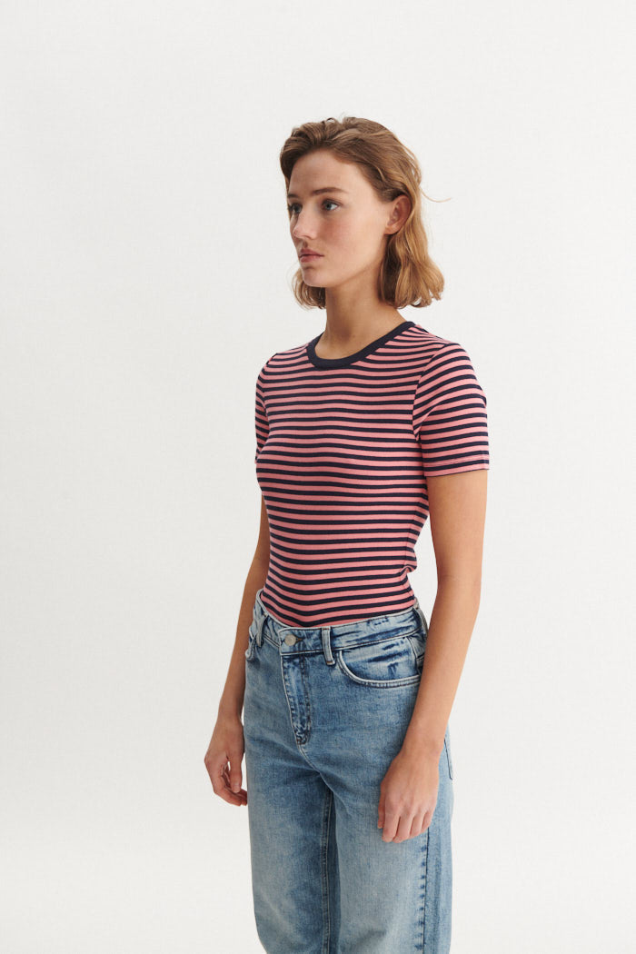 Basic Apparel Ludmilla O-Neck T-shirts 768 Sky captain / Conch shell