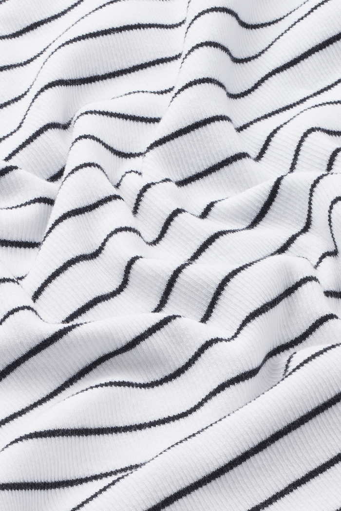 Basic Apparel Ludmilla Scallop Tee SS T-shirts 702 Bright white / black