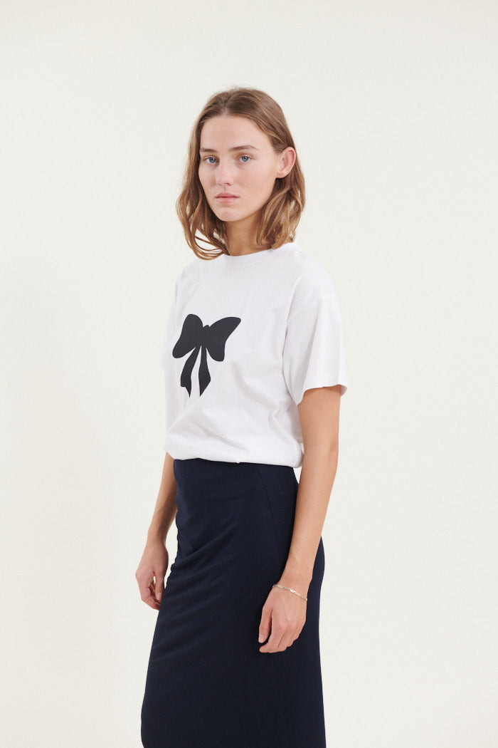 Basic Apparel Rikke Bow Tee T-shirts 745 White w. black print