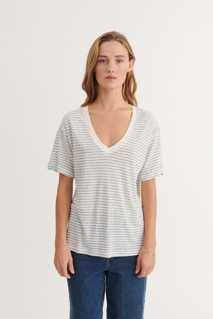 Basic Apparel Ryda Stripe V-Neck Tee T-shirts 758 Quiet harbor / Whisper white